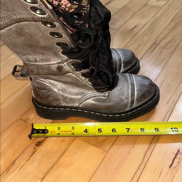 Like New Dr. Martens Triumphs Oiled Grey with Floral Lining - Picture 8 of 10